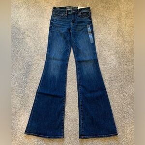 NWT American Eagle Jeans